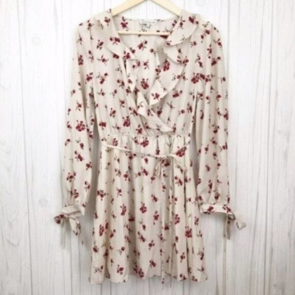 MOON RIVER Floral Ruffle Faux Wrap Dress - Picture 2 of 7